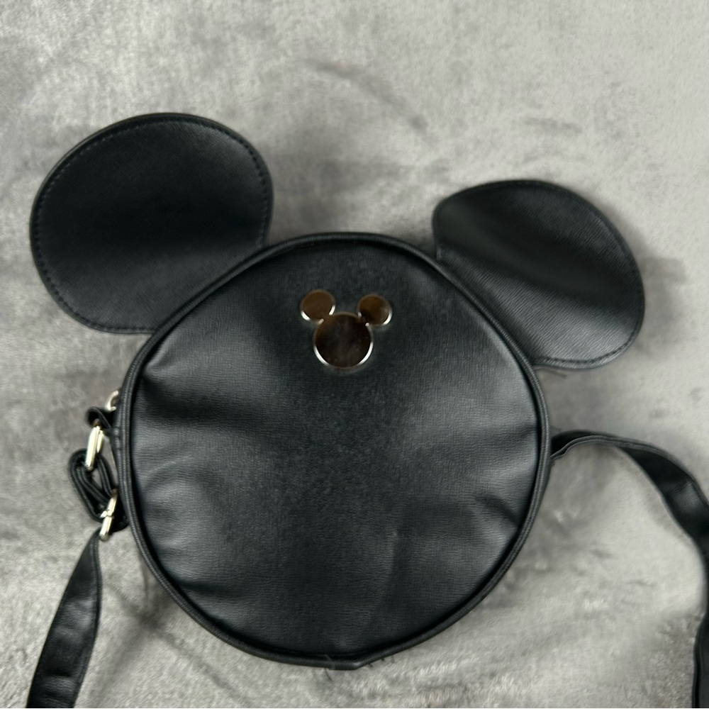 Disney Bioworld Mickey Mouse Black Canteen Purse‎ Handbag Crossbody Shoulder Bag